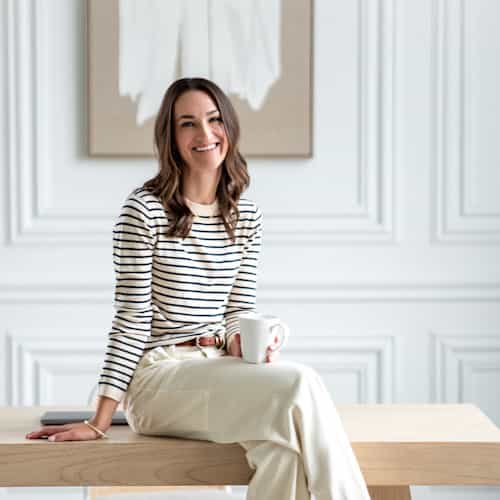 The headshot of Heather Hawks.